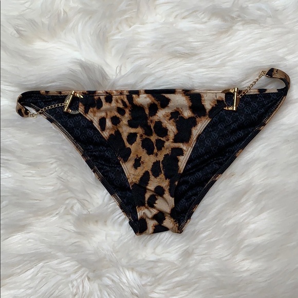 Victoria Secret leopard print small bikini set - Picture 3 of 7